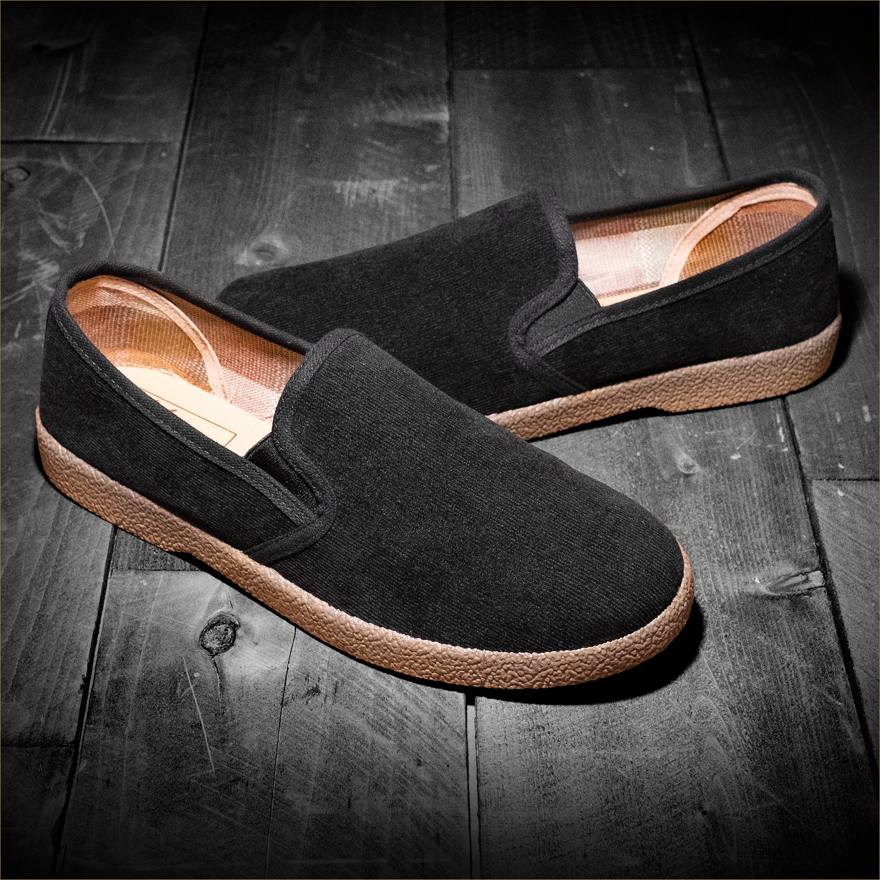 Wino 2025 slip on
